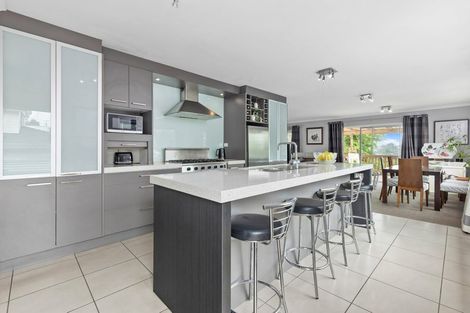 Photo of property in 1/103 Carlisle Road, Torbay, Auckland, 0632