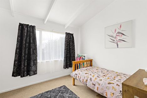 Photo of property in 53a Springs Road, Parakai, 0830