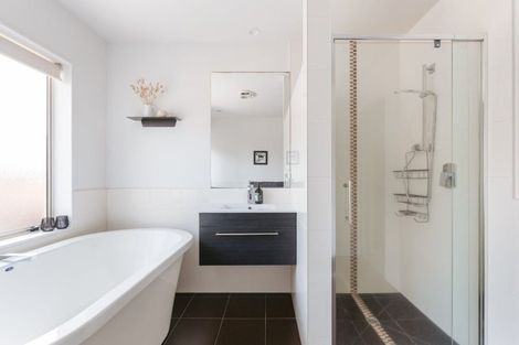 Photo of property in 27 Pacific Cove Drive, Papamoa Beach, Papamoa, 3118