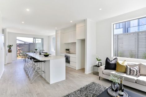 Photo of property in 10a Lyndhurst Road, Tawa, Wellington, 5028