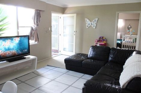 Photo of property in 2/1 Osprey Street, Pakuranga, Auckland, 2010