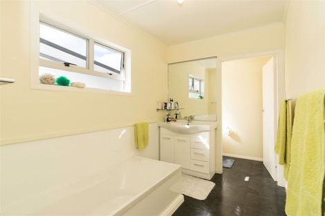 Photo of property in 286 Kawiu Road, Levin, 5510