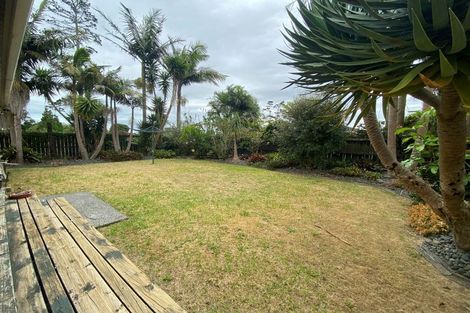 Photo of property in 87 Carnoustie Drive, Wattle Downs, Auckland, 2103