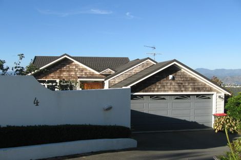 Photo of property in 4 Robieson Lane, Roseneath, Wellington, 6011