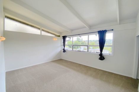 Photo of property in 74 Peach Road, Glenfield, Auckland, 0629