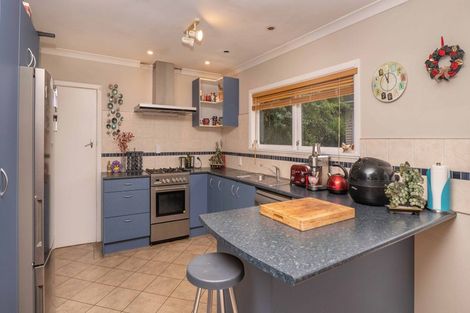 Photo of property in 24a Lyndhurst Road, Tawa, Wellington, 5028