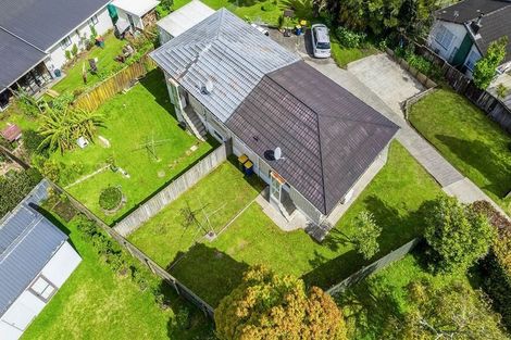 Photo of property in 1/6 Segedin Place, Glenfield, Auckland, 0629