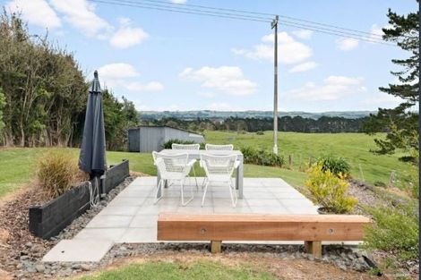 Photo of property in 37 Cameron Road, Waiuku, 2681