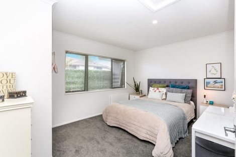 Photo of property in 24 Sackville Street, Fitzroy, New Plymouth, 4312