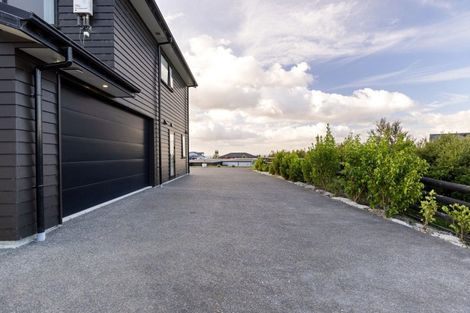 Photo of property in 3 Lealands Lane, Aokautere, Palmerston North, 4471