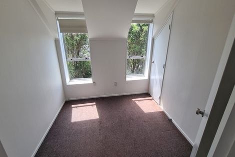 Photo of property in 7 Hollydale Grove, Churton Park, Wellington, 6037