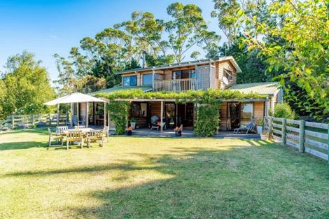Photo of property in 28a Old Waipu Road, Mangawhai, 0505