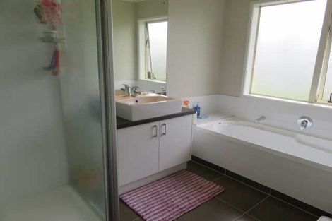 Photo of property in 64 Farringdon Avenue, Rototuna North, Hamilton, 3210