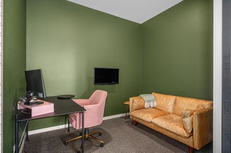 Photo of property in 23 Otakau Road, Milford, Auckland, 0620