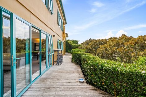 Photo of property in 22 Marguerita Place, West Harbour, Auckland, 0618