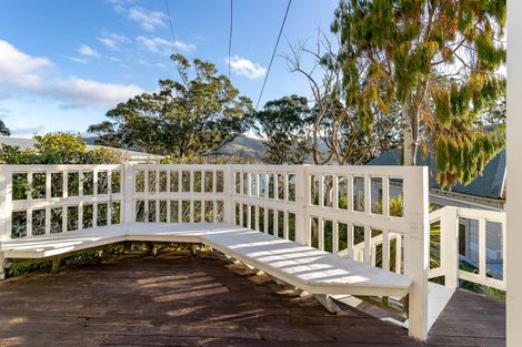 Photo of property in 27 Marine Parade, Macandrew Bay, Dunedin, 9014