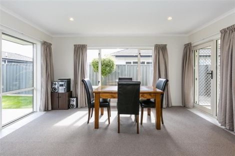 Photo of property in 2a Mcnaughton Place, Onekawa, Napier, 4110