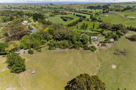 Photo of property in 40 Longview Road, Poraiti, Napier, 4182