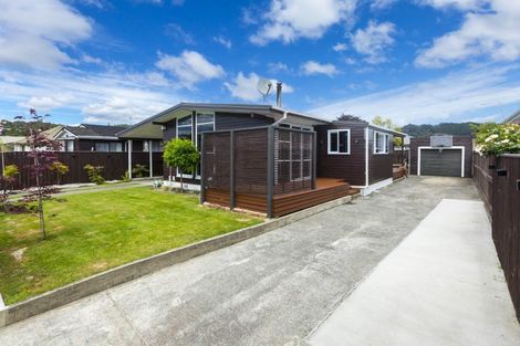 Photo of property in 27 Kiwi Street, Heretaunga, Upper Hutt, 5018