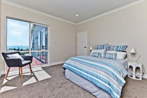 Photo of property in 188 Whangaparaoa Road, Red Beach, 0932