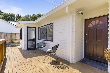 Photo of property in 20a Atlantis Place, Totara Vale, Auckland, 0629