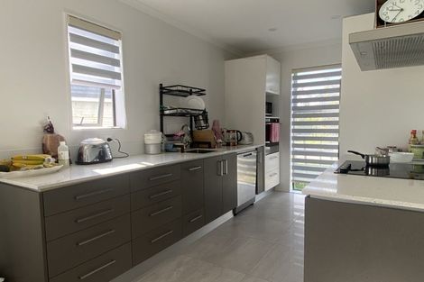 Photo of property in 4 Frank Newton Road, Swanson, Auckland, 0614