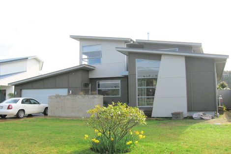 Photo of property in 402a Harbour View Road, Whangamata, 3620
