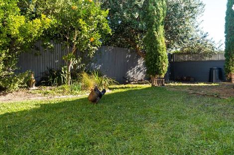 Photo of property in 2 Jarvis Place, Taradale, Napier, 4112