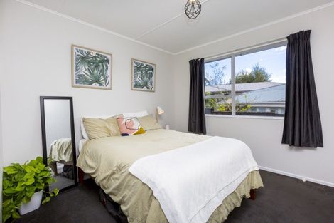 Photo of property in 63 Norana Road, Timberlea, Upper Hutt, 5018