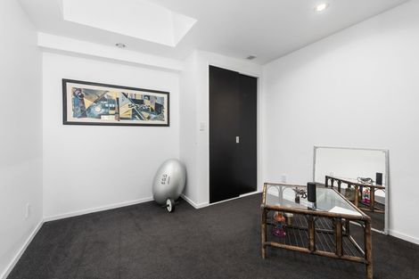 Photo of property in 6c/8 Lipman Street, Mount Victoria, Wellington, 6011