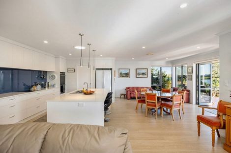 Photo of property in 6 Lees Cove, Karaka, Papakura, 2113