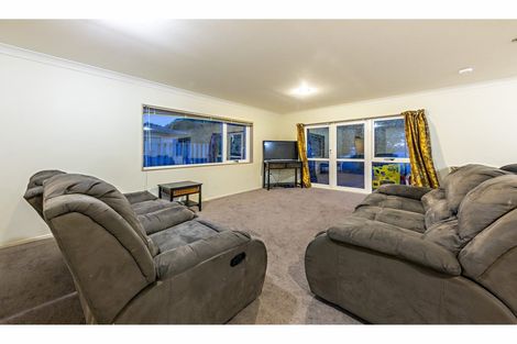 Photo of property in 67h Avenue Road, Otahuhu, Auckland, 1062