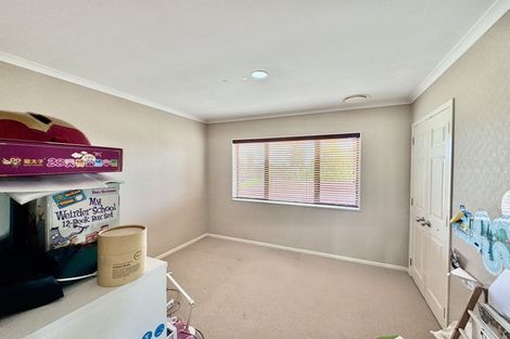 Photo of property in 11 William Woods Court, Flat Bush, Auckland, 2016