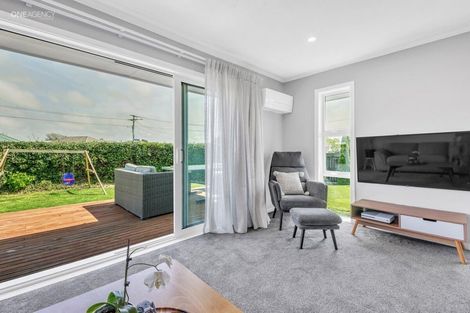 Photo of property in 17 Newport Street, Avondale, Christchurch, 8061