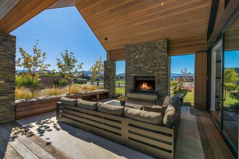 Photo of property in 14 Deans Drive, Wanaka, 9305