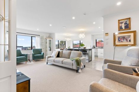 Photo of property in 32 Amante Crescent, Mairangi Bay, Auckland, 0630