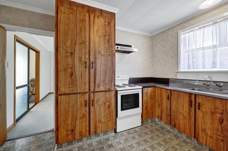 Photo of property in 13 Turakina Street, Merrilands, New Plymouth, 4312