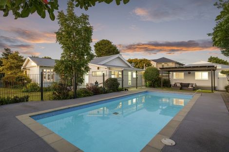 Photo of property in 126 Blighs Road, Strowan, Christchurch, 8052