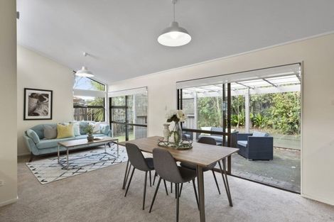 Photo of property in 487a Beach Road, Murrays Bay, Auckland, 0630