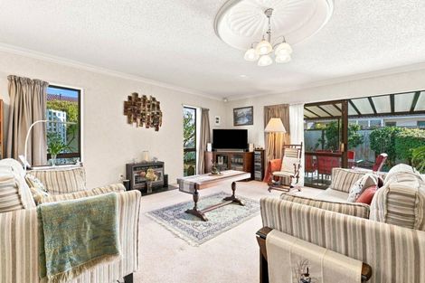 Photo of property in 2 Warwick Place, Springvale, Whanganui, 4501