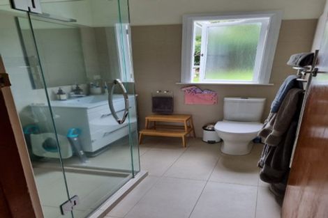 Photo of property in 132 Wellington Road, Paekakariki, 5034