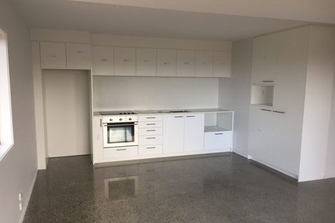 Photo of property in 122 Browns Bay Road, Rothesay Bay, Auckland, 0630