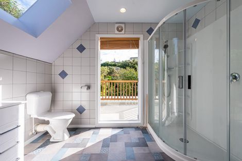 Photo of property in 7 Park Avenue, Tawa, Wellington, 5028