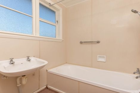 Photo of property in 21 Colvin Street, Westport, 7825