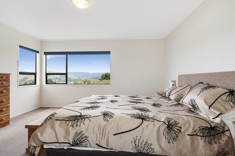 Photo of property in 45 The Crowsnest, Whitby, Porirua, 5024