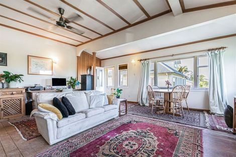 Photo of property in 18 Ngataringa Road, Devonport, Auckland, 0624