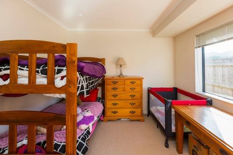 Photo of property in 14 Percy Kinsman Crescent, Riverstone Terraces, Upper Hutt, 5018