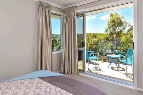 Photo of property in 1086 Beach Road, Torbay, Auckland, 0630