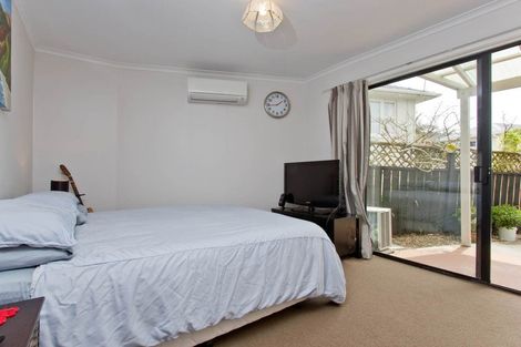 Photo of property in 30 Kokiri Street, Te Atatu South, Auckland, 0610