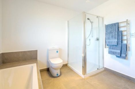 Photo of property in 25 Barry Curtis Place, Levin, 5510